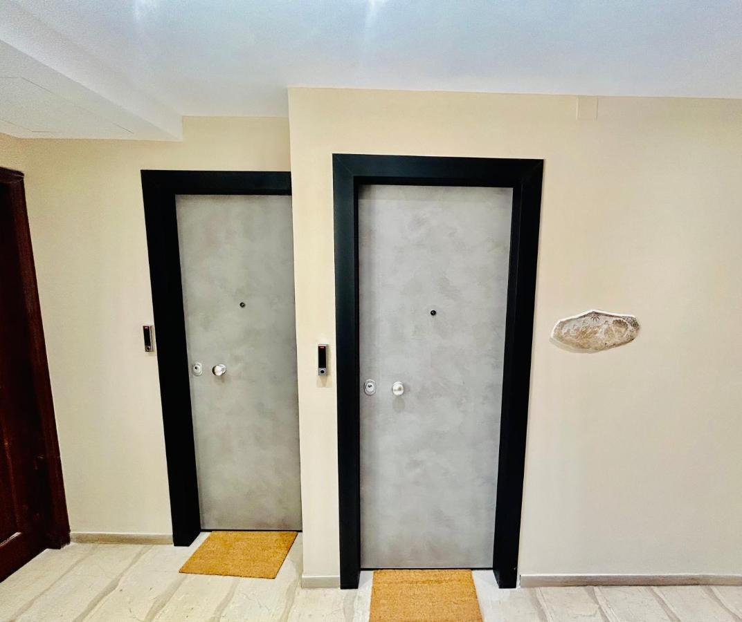 Port Twins Suites No1 Pire Dış mekan fotoğraf