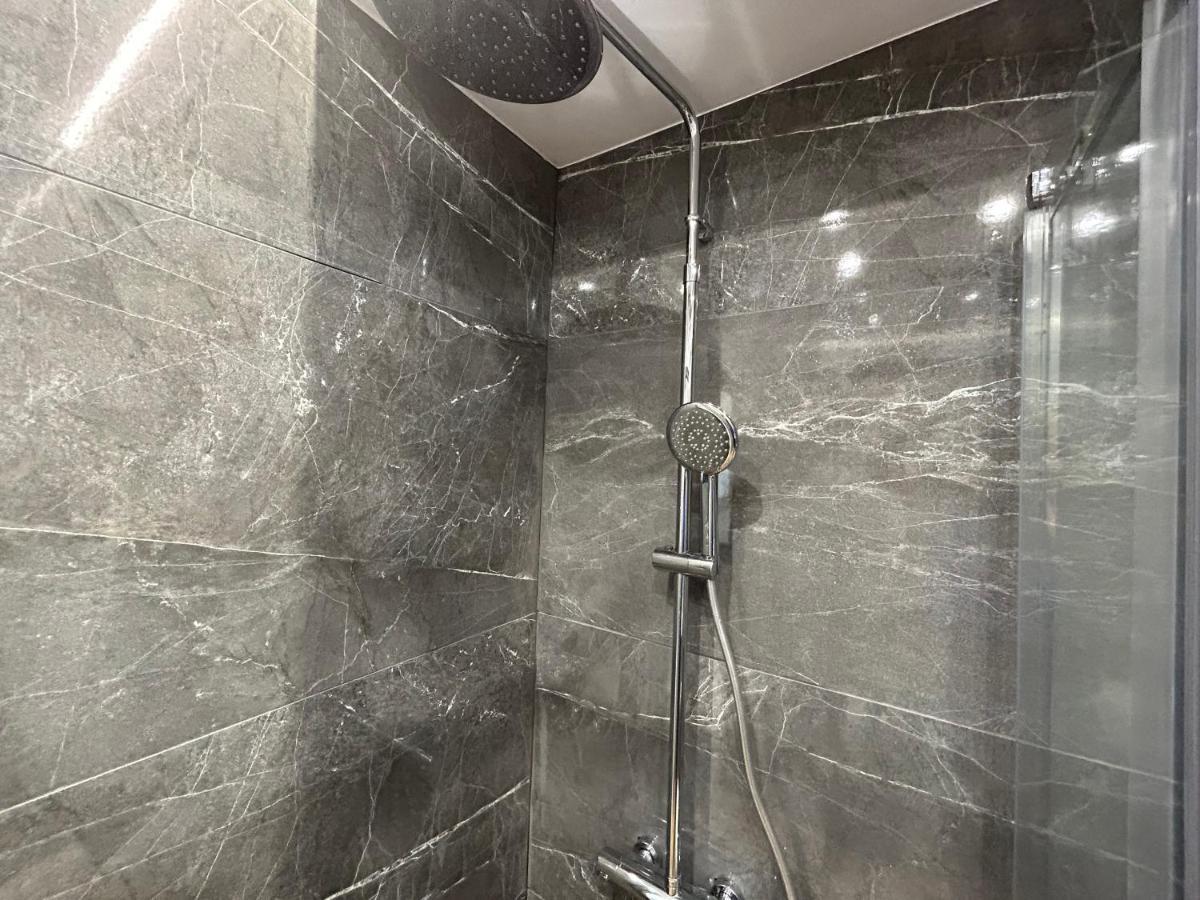 Port Twins Suites No1 Pire Dış mekan fotoğraf
