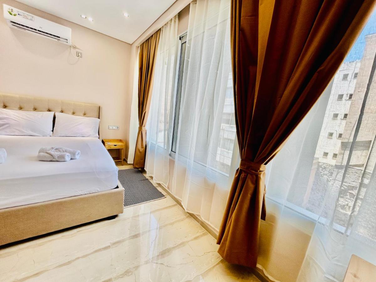 Port Twins Suites No1 Pire Dış mekan fotoğraf