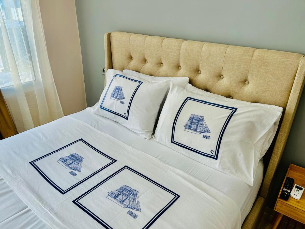 Port Twins Suites No1 Pire Dış mekan fotoğraf