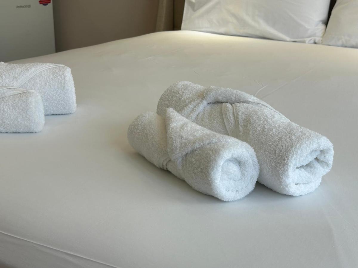 Port Twins Suites No1 Pire Dış mekan fotoğraf