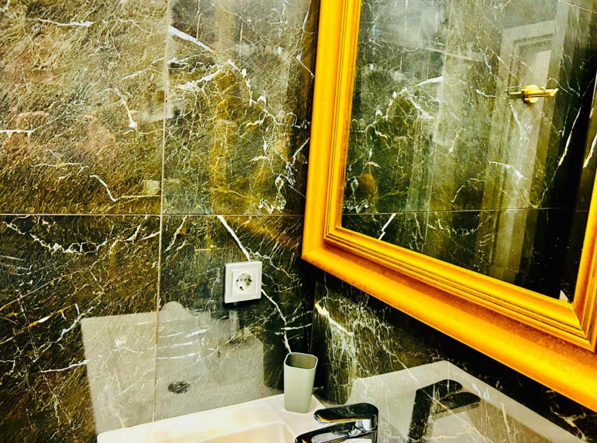 Port Twins Suites No1 Pire Dış mekan fotoğraf