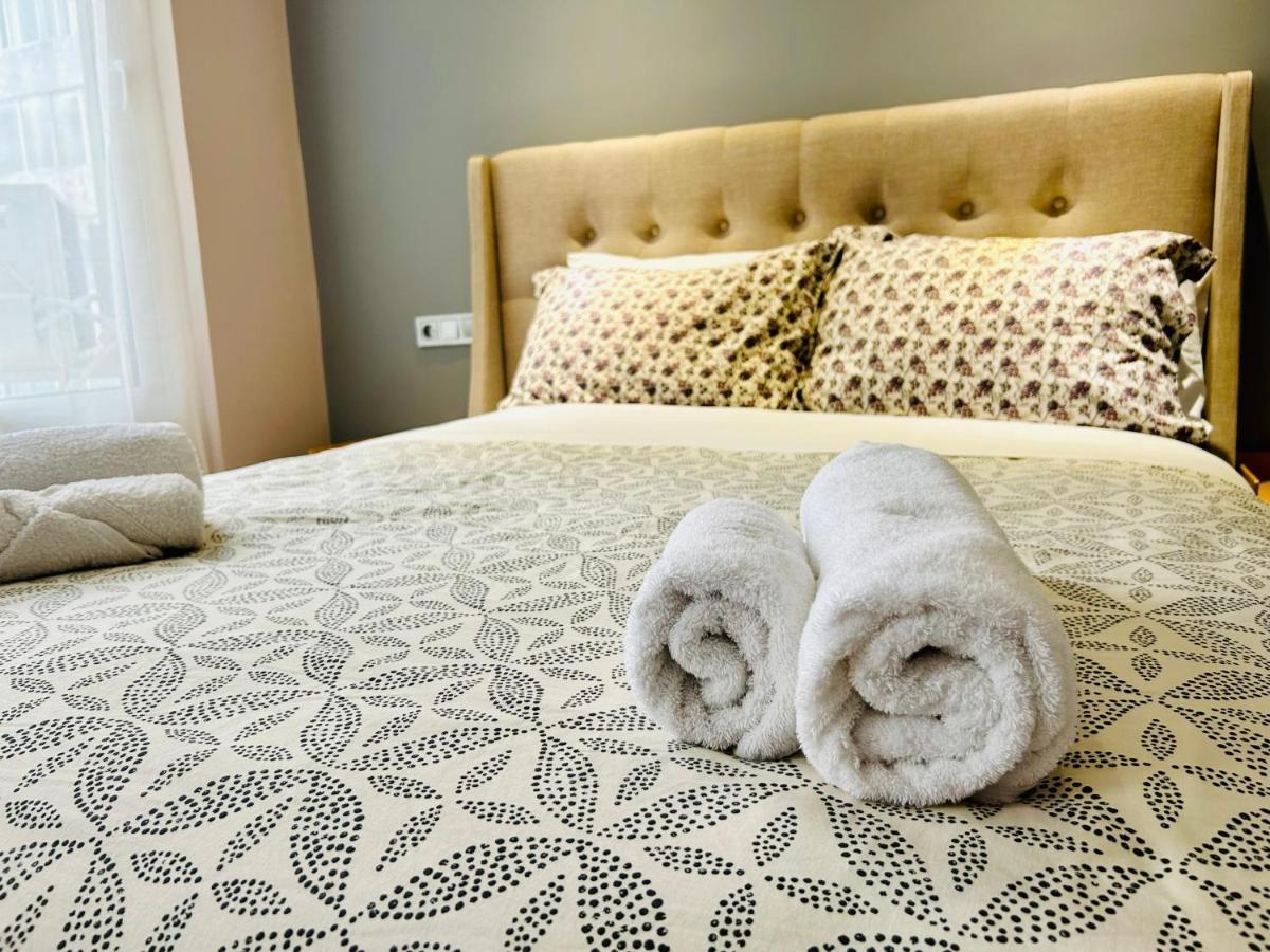 Port Twins Suites No1 Pire Dış mekan fotoğraf