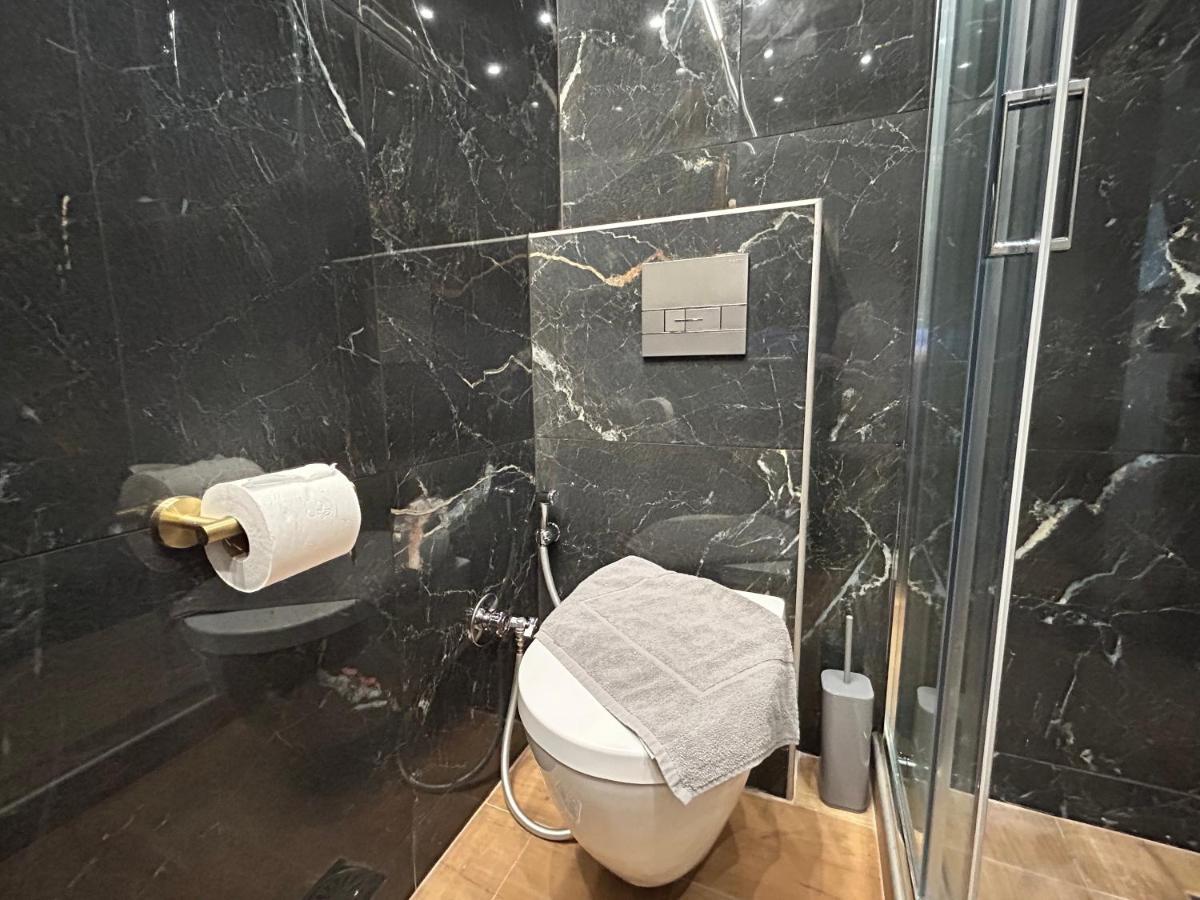 Port Twins Suites No1 Pire Dış mekan fotoğraf